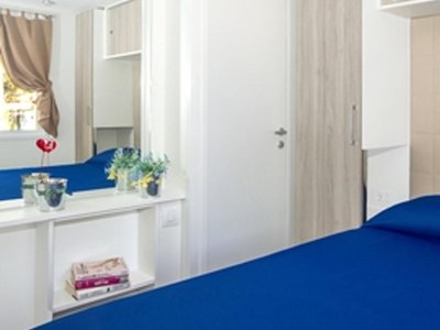 Cliquez pour découvrir toutes les photos de l'HÉBERGEMENT ! bungalow - Village Baia Azzurra photo 4