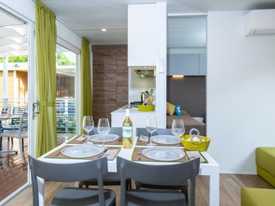 Cliquez pour découvrir toutes les photos de l'HÉBERGEMENT ! bungalow - Village Baia Azzurra photo 3