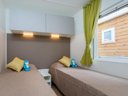 Cliquez pour découvrir toutes les photos de l'HÉBERGEMENT ! bungalow - camping Village Baia Azzurra photo 5
