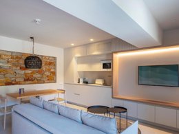 Camping Pas Cher vous présente avec son site Officiel campingpascher.fr, le Camping Talaia Plaza Ecoresort - Begur classé 4 étoiles, situé sur la commune de Begur dans le département Gérone (Catalogne) en Espagne. Le camping Talaia Plaza Ecoresort - Begur vous propose un hébergement de type lodge pour 4 personnes avec climatisation (télévision). L'établissement vous propose 31 autres types d'hébergements. Découvrez tous nos séjours à petits prix dans la commune et aux alentours de Begur du département : Gérone (Catalogne). Les Avis clients pour le Camping Talaia Plaza Ecoresort - Begur sont excellents avec une note moyenne de 8 sur 10. Piscine extérieure, Bar, Restaurant, Snack/Bar,... En savoir plus : cliquez-ICI.