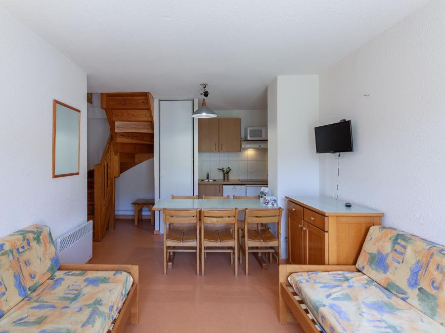 Camping Pas Cher vous présente avec son site Officiel campingpascher.fr, la Résidence Les Balcons Du Soleil - Vacancéole classé 2 étoiles, située sur la commune de Germ dans le département Hautes-pyrénées (Midi Pyrénées) en France. La résidence Les Balcons Du Soleil - Vacancéole, vous présente un hébergement de type appartement de 36 m² pour 2 personnes et télévision. La résidence Les Balcons Du Soleil - Vacancéole vous propose du jeudi 16 juillet au jeudi 23 juillet 2026, en promotion à -26% pour 7 nuits à 317,90 € au lieu de 431,0 € soit une Économie de 113,10 €. Cette location propose 40 dates différentes pour réserver votre séjour. Découvrez également les 6 autres gammes d'hébergements de la résidence. Les Avis clients pour la Résidence Les Balcons Du Soleil - Vacancéole sont excellents avec une note moyenne de 9 sur 10. Piscine chauffée, Piscine couverte,... En savoir plus : cliquez-ICI.