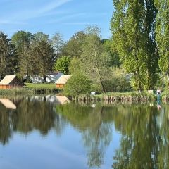 Camping Pas Cher vous présente avec son site Officiel campingpascher.fr, le Établissement Coeur D'Alsace, situé sur la commune de Harskirchen dans le département Bas-rhin (Alsace) en France. L'établissement Coeur D'Alsace vous propose un hébergement de type tente toile et bois. L'établissement vous propose 2 autres types d'hébergements. Découvrez tous nos séjours à petits prix dans la commune et aux alentours de Harskirchen du département : Bas-rhin (Alsace).... En savoir plus : cliquez-ICI.