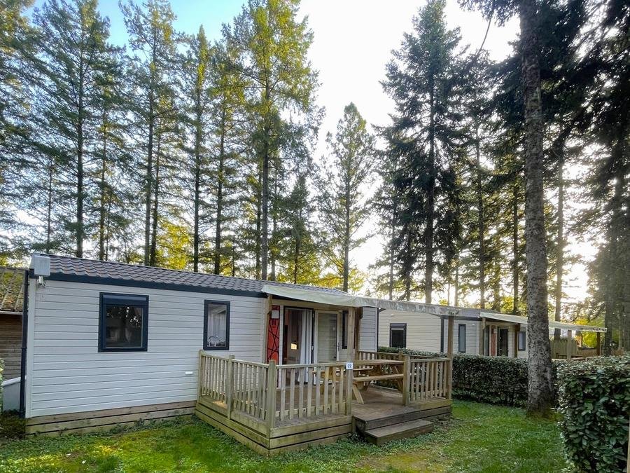 Camping Pas Cher vous présente avec son site Officiel campingpascher.fr, le Camping Sunelia - Le Sequoia classé 4 étoiles, situé sur la commune de Payrac dans le département Lot (Midi Pyrénées) en France. Le camping Sunelia - Le Sequoia, vous présente un hébergement de type mobil-home de 28 m² pour 5 personnes avec climatisation et télévision. Le camping Sunelia - Le Sequoia vous propose du vendredi 05 juin au vendredi 12 juin 2026 avec une PROMO de DERNIÈRE MINUTE, en promotion à -10% pour 7 nuits à 378 € au lieu de 420,0 € soit une Économie de 42 €. Cette location propose 33 dates différentes pour réserver votre séjour. Découvrez également les 14 autres gammes d'hébergements du camping. Les Avis clients pour le Camping Sunelia - Le Sequoia sont de 7 sur 10. Lagon, Piscine couverte, Piscine extérieure, Animations familiales, Club enfants, Aire de jeux enfants, Baby-foot, Canoë-kayak, Cyclisme, Escalade, Ping-pong, Piscine, Pétanque, Randonnée, Structure gonflable enfants, Terrain multisports, Bar, Boulangerie, Bureau de tabac, Plats à emporter, Restaurant, Station-service, Supermarché, Épicerie,... En savoir plus : cliquez-ICI.