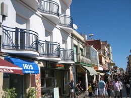 Camping Pas Cher vous présente avec son site Officiel campingpascher.fr, la Résidence Aparthôtel Iris, située sur la commune de Malgrat De Mar dans le département Barcelone (Catalogne) en Espagne. La résidence Aparthôtel Iris, vous présente un hébergement de type appartement. La résidence Aparthôtel Iris vous propose du jeudi 01 octobre au jeudi 08 octobre 2026, en promotion à -14% pour 7 nuits à 443,25 € au lieu de 517,0 € soit une Économie de 73,75 €. Cette location propose 143 dates différentes pour réserver votre séjour. Découvrez également les 1 autres gammes d'hébergements de la résidence. Piscine extérieure, Court de tennis, Pétanque, Randonnée, Sports nautiques, Bar, Restaurant, Snack/Bar,... En savoir plus : cliquez-ICI.