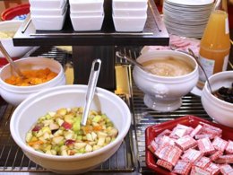 Camping Pas Cher vous présente avec son site Officiel campingpascher.fr, le Village vacances VVF Villages - La Plaine D'Alsace - Obernai classé 3 étoiles, situé sur la commune de Obernai dans le département Bas-rhin (Alsace) en France. Le village vacances VVF Villages - La Plaine D'Alsace - Obernai, vous présente un hébergement de type appartement et télévision. Le village vacances VVF Villages - La Plaine D'Alsace - Obernai vous propose du dimanche 13 septembre au dimanche 20 septembre 2026, en promotion à -15% pour 7 nuits à 360,40 € au lieu de 424,0 € soit une Économie de 63,60 €. Cette location propose 130 dates différentes pour réserver votre séjour. Découvrez également les 6 autres gammes d'hébergements du village vacances. Les Avis clients pour le Village vacances VVF Villages - La Plaine D'Alsace - Obernai sont excellents avec une note moyenne de 8 sur 10. Piscine chauffée, Piscine couverte, Animations familiales, Club ados, Club enfants, Aire de jeux enfants, Baby-foot, Court de tennis, Cyclisme, Ping-pong, Piscine, Pétanque, Structure gonflable enfants, Terrain de volley-ball, Terrain multisports, Bar, Boulangerie, Restaurant, Supermarché, Épicerie,... En savoir plus : cliquez-ICI.