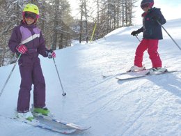 Camping Pas Cher vous présente avec son site Officiel campingpascher.fr, le Village vacances VVF Villages - Les Alpes Du Sud - Saint-Léger-les-Mélèzes classé 3 étoiles, situé sur la commune de Saint Leger Les Melezes dans le département Hautes-alpes (Provence Alpes Côte D'azur) en France. Le village vacances VVF Villages - Les Alpes Du Sud - Saint-Léger-les-Mélèzes, vous présente un hébergement de type appartement de 28 m² pour 1 personne. Le village vacances VVF Villages - Les Alpes Du Sud - Saint-Léger-les-Mélèzes vous propose du sam. 20 juin au sam. 27 juin 2026, en promotion à -15% pour 7 nuits à 416,50 € au lieu de 490,0 € soit une Économie de 73,50 €. Cette location propose 61 dates différentes pour réserver votre séjour. Découvrez également les 6 autres gammes d'hébergements du village vacances. Les Avis clients pour le Village vacances VVF Villages - Les Alpes Du Sud - Saint-Léger-les-Mélèzes sont excellents avec une note moyenne de 10 sur 10. Piscine chauffée, Piscine couverte, Club enfants, Aire de jeux enfants, Baby-foot, Centre équestre, Ping-pong, Piscine, Pétanque, Structure gonflable enfants, Bar, Boulangerie, Dépôt de pain, Restaurant, Supermarché, Épicerie,... En savoir plus : cliquez-ICI.