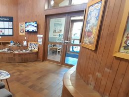 Camping Pas Cher vous présente avec son site Officiel campingpascher.fr, le Village vacances Les Angles, situé sur la commune de Les Angles dans le département Pyrénées-orientales (Languedoc Roussillon) en France. Le village vacances Les Angles, vous présente un hébergement de type appartement de 25 m² et télévision. Le village vacances Les Angles vous propose du vendredi 04 septembre au vendredi 11 septembre 2026, en promotion à -15% pour 7 nuits à 286,45 € au lieu de 337,0 € soit une Économie de 50,55 €. Cette location propose 96 dates différentes pour réserver votre séjour. Découvrez également les 8 autres gammes d'hébergements du village vacances. Les Avis clients pour le Village vacances Les Angles sont excellents avec une note moyenne de 9 sur 10. Aire de jeux enfants, Ping-pong, Pétanque,... En savoir plus : cliquez-ICI.