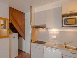 Camping Pas Cher vous présente avec son site Officiel campingpascher.fr, le Village vacances Les Angles, situé sur la commune de Les Angles dans le département Pyrénées-orientales (Languedoc Roussillon) en France. Le village vacances Les Angles, vous présente un hébergement de type appartement de 25 m² et télévision. Le village vacances Les Angles vous propose du vendredi 04 septembre au vendredi 11 septembre 2026, en promotion à -15% pour 7 nuits à 286,45 € au lieu de 337,0 € soit une Économie de 50,55 €. Cette location propose 96 dates différentes pour réserver votre séjour. Découvrez également les 8 autres gammes d'hébergements du village vacances. Les Avis clients pour le Village vacances Les Angles sont excellents avec une note moyenne de 9 sur 10. Aire de jeux enfants, Ping-pong, Pétanque,... En savoir plus : cliquez-ICI.