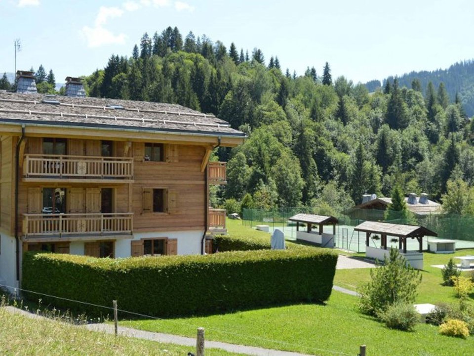Camping Pas Cher vous présente avec son site Officiel campingpascher.fr, le Établissement La Belle Aux Bois Dormant, situé sur la commune de Megeve dans le département Haute-savoie (Rhône Alpes) en France. L'établissement La Belle Aux Bois Dormant vous propose un hébergement de type appartement de 26 m². L'établissement vous propose 2 autres types d'hébergements. Découvrez tous nos séjours à petits prix dans la commune et aux alentours de Megeve du département : Haute-savoie (Rhône Alpes).... En savoir plus : cliquez-ICI.
