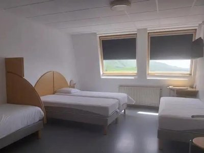 Cliquez pour découvrir toutes les photos de l'HÉBERGEMENT ! chambre - VVF Les Liorans Les Monts Du Canal photo 3