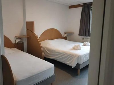 Cliquez pour découvrir toutes les photos de l'HÉBERGEMENT ! chambre - VVF Les Liorans Les Monts Du Canal photo 2