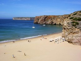 Camping Pas Cher vous présente avec son site Officiel campingpascher.fr, le Camping Orbitur Sagres classé 3 étoiles, situé sur la commune de Sagres dans le département Algarve - Portugal (Algarve) au Portugal. Le camping Orbitur Sagres vous propose un hébergement de type mobil-home de 14 m² pour 1 personne. L'établissement vous propose 2 autres types d'hébergements. Découvrez tous nos séjours à petits prix dans la commune et aux alentours de Sagres du département : Algarve - Portugal (Algarve). Les Avis clients pour le Camping Orbitur Sagres sont de 7 sur 10. Mer, Aire de jeux enfants, Bar, Restaurant, Épicerie,... En savoir plus : cliquez-ICI.