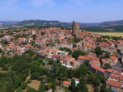 Cliquez pour découvrir toutes les photos de l'ÉTABLISSEMENT ! village vacances VVF Villages - Les Volcans D'Auvergne - Parent photo 14