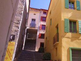 Camping Pas Cher vous présente avec son site Officiel campingpascher.fr, le Village vacances VVF Villages - Le Fort Des Pyrénées - Prats De Mollo La Preste classé 3 étoiles, situé sur la commune de Prats De Mollo La Preste dans le département Pyrénées-orientales (Languedoc Roussillon) en France. Le village vacances VVF Villages - Le Fort Des Pyrénées - Prats De Mollo La Preste, vous présente un hébergement de type appartement de 38 m² et télévision. Le village vacances VVF Villages - Le Fort Des Pyrénées - Prats De Mollo La Preste vous propose du sam. 06 juin au sam. 13 juin 2026, en promotion à -15% pour 7 nuits à 327,25 € au lieu de 385,0 € soit une Économie de 57,75 €. Cette location propose 216 dates différentes pour réserver votre séjour. Découvrez également les 8 autres gammes d'hébergements du village vacances. Les Avis clients pour le Village vacances VVF Villages - Le Fort Des Pyrénées - Prats De Mollo La Preste sont excellents avec une note moyenne de 8 sur 10. Piscine chauffée, Piscine extérieure, Club ados, Club enfants, Aire de jeux enfants, Baby-foot, Ping-pong, Pétanque, Terrain de badminton, Terrain de basketball, Terrain de football, Terrain de volley-ball, Boulangerie, Bureau de tabac, Restaurant, Supermarché, Épicerie,... En savoir plus : cliquez-ICI.