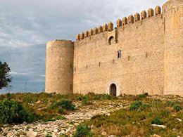 Camping Pas Cher vous présente avec son site Officiel campingpascher.fr, la Résidence Apartaments Estartit Confort, située sur la commune de L'estartit dans le département Gérone (Catalogne) en Espagne. La résidence Apartaments Estartit Confort, vous présente un hébergement de type appartement de 60 m² pour 6 personnes avec climatisation et télévision. La résidence Apartaments Estartit Confort vous propose du mardi 21 avril au mardi 28 avril 2026, en promotion à -25% pour 7 nuits à 279 € au lieu de 373,0 € soit une Économie de 94 €. Cette location propose 124 dates différentes pour réserver votre séjour. Découvrez également les 2 autres gammes d'hébergements de la résidence. Les Avis clients pour la Résidence Apartaments Estartit Confort sont de 7 sur 10. Piscine extérieure, Aire de jeux enfants, Randonnée, Sports nautiques, Surf,... En savoir plus : cliquez-ICI.