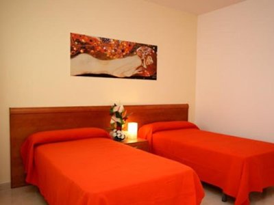 Cliquez pour découvrir toutes les photos de l'HÉBERGEMENT ! appartement - Appartements Daniel photo 3