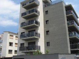 Camping Pas Cher vous présente avec son site Officiel campingpascher.fr, la Résidence Appartements Nuria, située sur la commune de Roses dans le département Gérone (Catalogne) en Espagne. La résidence Appartements Nuria, vous présente un hébergement de type appartement. La résidence Appartements Nuria vous propose du sam. 26 septembre au sam. 03 octobre 2026 pour 7 nuits à 727€. Cette location propose 11 dates différentes pour réserver votre séjour. Découvrez également les 1 autres gammes d'hébergements de la résidence. Piscine extérieure, Court de tennis, Jet-ski, Location de bateaux, Structure gonflable enfants, Boulangerie, Restaurant, Épicerie,... En savoir plus : cliquez-ICI.