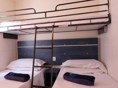 Cliquez pour découvrir toutes les photos de l'HÉBERGEMENT ! mobil-home - Karavomilos Beach photo 7