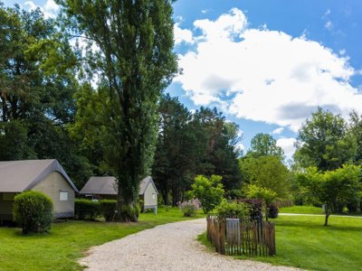 Cliquez pour découvrir toutes les photos de l'ÉTABLISSEMENT ! camping D'auberoche photo 5