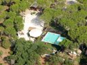 Camping Pas Cher vous présente avec son site Officiel campingpascher.fr, le Camping Villaggio Calapineta classé 3 étoiles, situé sur la commune de Siniscola dans le département Nuoro (Sardaigne) en Italie. Le camping Villaggio Calapineta, vous présente un hébergement de type caravane pour 5 personnes. Le camping Villaggio Calapineta vous propose du sam. 05 septembre au sam. 12 septembre 2026 pour 7 nuits à 328€. Cette location propose 42 dates différentes pour réserver votre séjour. Découvrez également les 12 autres gammes d'hébergements du camping. Les Avis clients pour le Camping Villaggio Calapineta sont excellents avec une note moyenne de 8 sur 10. Piscine extérieure, Animations familiales, Club enfants, Aire de jeux enfants, Court de tennis, Piscine, Planche à voile, Terrain de football, Bar, Pizzeria,... En savoir plus : cliquez-ICI.