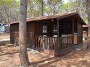 Cliquez pour découvrir toutes les photos de l'HÉBERGEMENT ! bungalow - camping Villaggio Calapineta photo 2