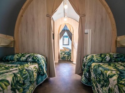 Cliquez pour découvrir toutes les photos de l'HÉBERGEMENT ! tente en toile et bois - Village Oasi photo 7