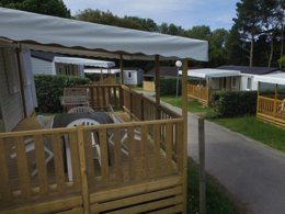 Camping Pas Cher vous présente avec son site Officiel campingpascher.fr, le Camping VVF Villages - La Côte Guérandaise - Piriac-sur-Mer classé 3 étoiles, situé sur la commune de Piriac Sur Mer dans le département Loire-atlantique (Pays De La Loire) en France. Le camping VVF Villages - La Côte Guérandaise - Piriac-sur-Mer, vous présente un hébergement de type maison de campagne pour 6 personnes et télévision. Le camping VVF Villages - La Côte Guérandaise - Piriac-sur-Mer vous propose du sam. 26 septembre au sam. 03 octobre 2026, en promotion à -15% pour 7 nuits à 499,80 € au lieu de 588,0 € soit une Économie de 88,20 €. Cette location propose 140 dates différentes pour réserver votre séjour. Découvrez également les 4 autres gammes d'hébergements du camping. Les Avis clients pour le Camping VVF Villages - La Côte Guérandaise - Piriac-sur-Mer sont excellents avec une note moyenne de 9 sur 10. Mer, Piscine chauffée, Piscine extérieure, Animations familiales, Club enfants, Aire de jeux enfants, Baby-foot, Ping-pong, Piscine, Pétanque, Structure gonflable enfants, Terrain de volley-ball, Bar, Plats à emporter, Restaurant,... En savoir plus : cliquez-ICI.