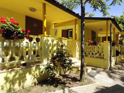 Cliquez pour découvrir toutes les photos de l'HÉBERGEMENT ! bungalow - International Torre Cerrano photo 3