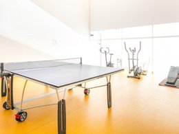 Camping Pas Cher vous présente avec son site Officiel campingpascher.fr, la Résidence Le Hameau De Valloire - Vacancéole classé 3 étoiles, située sur la commune de Valloire dans le département Savoie (Rhône Alpes) en France. La résidence Le Hameau De Valloire - Vacancéole, vous présente un hébergement de type studio de 20 m² et télévision. La résidence Le Hameau De Valloire - Vacancéole vous propose du sam. 20 juin au sam. 27 juin 2026, en promotion à -29% pour 7 nuits à 209,95 € au lieu de 297,59 € soit une Économie de 87,64 €. Cette location propose 29 dates différentes pour réserver votre séjour. Découvrez également les 9 autres gammes d'hébergements de la résidence. Les Avis clients pour la Résidence Le Hameau De Valloire - Vacancéole sont de 7 sur 10. Piscine chauffée, Piscine couverte, Ping-pong, Salle de fitness, Dépôt de pain,... En savoir plus : cliquez-ICI.