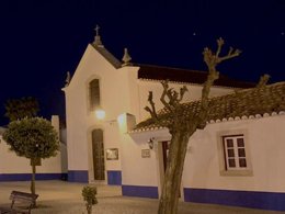 Camping Pas Cher vous présente avec son site Officiel campingpascher.fr, le Camping Costa Do Vizir, situé sur la commune de Porto Covo dans le département Alentejo (Alentejo) au Portugal. Le camping Costa Do Vizir, vous présente un hébergement de type appartement avec climatisation et télévision. Le camping Costa Do Vizir vous propose du mardi 23 décembre au mardi 30 décembre 2025, en promotion à -5% pour 7 nuits à 641 € au lieu de 677,0 € soit une Économie de 36 €. Cette location propose 11 dates différentes pour réserver votre séjour. Découvrez également les 2 autres gammes d'hébergements du camping. Les Avis clients pour le Camping Costa Do Vizir sont excellents avec une note moyenne de 8 sur 10. Mer, Piscine extérieure, Animations familiales, Cyclisme, Plongée, Salle de fitness, Surf, Terrain de volley-ball, Terrain multisports, Restaurant, Épicerie,... En savoir plus : cliquez-ICI.