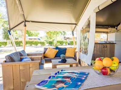 Cliquez pour découvrir toutes les photos de l'HÉBERGEMENT ! tente en toile et bois - Stella Maris photo 10