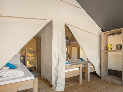 Cliquez pour découvrir toutes les photos de l'HÉBERGEMENT ! tente en toile et bois - Stella Maris photo 12