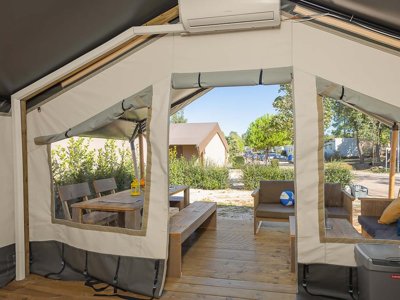 Cliquez pour découvrir toutes les photos de l'HÉBERGEMENT ! tente en toile et bois - Stella Maris photo 7