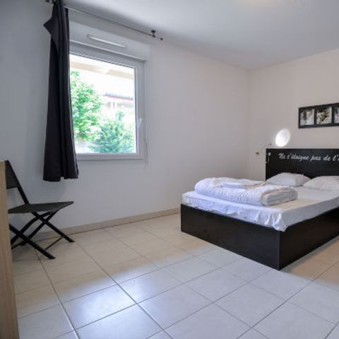 Cliquez pour découvrir toutes les photos de l'HÉBERGEMENT ! studio - La Du Château De Jouarres photo 2