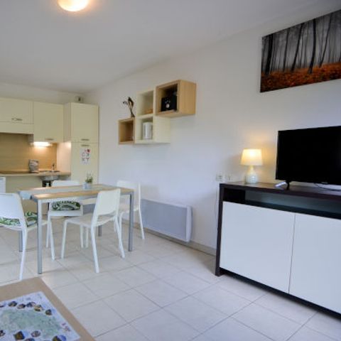 Cliquez pour découvrir toutes les photos de l'HÉBERGEMENT ! studio - La Du Château De Jouarres photo 5