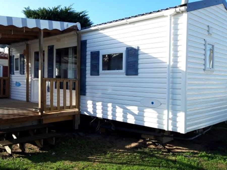 Camping Pas Cher vous présente avec son site Officiel campingpascher.fr, le Établissement Résidéa, situé sur la commune de Saint Hilaire De Riez dans le département Vendée (Pays De La Loire) en France. L'établissement Résidéa vous propose un hébergement de type mobilhome de 24 m². L'établissement vous propose 4 autres types d'hébergements. Découvrez tous nos séjours à petits prix dans la commune et aux alentours de Saint Hilaire De Riez du département : Vendée (Pays De La Loire).... En savoir plus : cliquez-ICI.