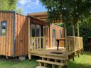 Camping Pas Cher vous présente avec son site Officiel campingpascher.fr, le Camping Moulin De David classé 4 étoiles, situé sur la commune de Gaugeac dans le département Dordogne (Aquitaine) en France. Le camping Moulin De David, vous présente un hébergement de type mobil-home de 27 m² pour 3 personnes. Le camping Moulin De David vous propose du dimanche 05 avril au dimanche 12 avril 2026 pour 7 nuits à 477€. Cette location propose 126 dates différentes pour réserver votre séjour. Découvrez également les 18 autres gammes d'hébergements du camping. Les Avis clients pour le Camping Moulin De David sont excellents avec une note moyenne de 8 sur 10. Lac, Piscine extérieure, Animation ados, Animation enfants, Animations familiales, Aire de jeux enfants, Baby-foot, Canoë-kayak, Centre équestre, Flipper, Parcours sportif, Ping-pong, Piscine, Pétanque, Randonnée, Terrain de badminton, Terrain de basketball, Terrain de football, Bar, Boulangerie, Brasserie, Bureau de tabac, Restaurant, Snack/Bar, Supermarché, Épicerie,... En savoir plus : cliquez-ICI.