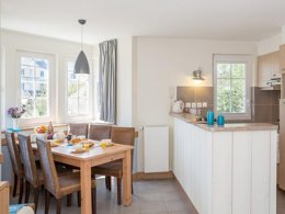 Camping Pas Cher vous présente avec son site Officiel campingpascher.fr, le Village vacances Pierre & Vacances Village Belle Dune classé 3 étoiles, situé sur la commune de Fort Mahon Plage dans le département Somme (Picardie) en France. Le village vacances Pierre & Vacances Village Belle Dune, vous présente un hébergement de type appartement de 45 m² et télévision. Le village vacances Pierre & Vacances Village Belle Dune vous propose du sam. 31 octobre au sam. 07 novembre 2026 pour 7 nuits à 583€. Cette location propose 228 dates différentes pour réserver votre séjour. Découvrez également les 9 autres gammes d'hébergements du village vacances. Les Avis clients pour le Village vacances Pierre & Vacances Village Belle Dune sont de 6 sur 10. Bassin enfant, Piscine couverte, Piscine extérieure, Club ados, Club enfants, Aire de jeux enfants, Court de tennis, Pédalo, Salle de fitness, Terrain de basketball, Terrain de football, Terrain multisports, Tir à l’arc, Bar, Restaurant, Épicerie,... En savoir plus : cliquez-ICI.