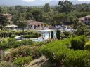 Camping Pas Cher vous présente avec son site Officiel campingpascher.fr, la Résidence Pierre & Vacances Les Parcs De Grimaud classé 3 étoiles, située sur la commune de Grimaud dans le département Var (Provence Alpes Côte D'azur) en France. La résidence Pierre & Vacances Les Parcs De Grimaud, vous présente un hébergement de type studio de 20 m² pour 1 personne et télévision. La résidence Pierre & Vacances Les Parcs De Grimaud vous propose du vendredi 18 décembre au vendredi 25 décembre 2026 pour 7 nuits à 420€. Cette location propose 228 dates différentes pour réserver votre séjour. Découvrez également les 4 autres gammes d'hébergements de la résidence. Les Avis clients pour la Résidence Pierre & Vacances Les Parcs De Grimaud sont excellents avec une note moyenne de 8 sur 10. Piscine extérieure, Centre équestre, Golf, Location de bateaux, Plongée, Voile, Plats à emporter,... En savoir plus : cliquez-ICI.