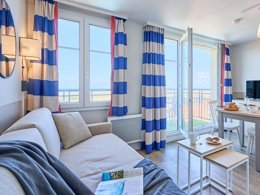 Camping Pas Cher vous présente avec son site Officiel campingpascher.fr, la Résidence Pierre & Vacances Port Guillaume, située sur la commune de Dives Sur Mer dans le département Calvados (Basse Normandie) en France. La résidence Pierre & Vacances Port Guillaume, vous présente un hébergement de type studio de 20 m² et télévision. La résidence Pierre & Vacances Port Guillaume vous propose du mercredi 21 janvier au mercredi 28 janvier 2026 pour 7 nuits à 350€. Cette location propose 309 dates différentes pour réserver votre séjour. Découvrez également les 7 autres gammes d'hébergements de la résidence. Les Avis clients pour la Résidence Pierre & Vacances Port Guillaume sont de 5 sur 10. Piscine couverte, Piscine extérieure, Golf,... En savoir plus : cliquez-ICI.