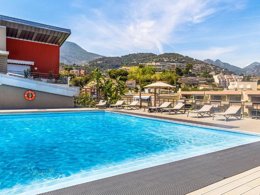 Camping Pas Cher vous présente avec son site Officiel campingpascher.fr, la Résidence Pierre & Vacances Premium Julia Augusta classé 4 étoiles, située sur la commune de Roquebrune Cap Martin dans le département Alpes-maritimes (Provence Alpes Côte D'azur) en France. La résidence Pierre & Vacances Premium Julia Augusta, vous présente un hébergement de type appartement de 37 m² avec climatisation et télévision. La résidence Pierre & Vacances Premium Julia Augusta vous propose du lundi 16 novembre au lundi 23 novembre 2026 pour 7 nuits à 558€. Cette location propose 170 dates différentes pour réserver votre séjour. Découvrez également les 4 autres gammes d'hébergements de la résidence. Mer, Piscine chauffée, Piscine extérieure,... En savoir plus : cliquez-ICI.