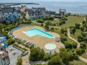Camping Pas Cher vous présente avec son site Officiel campingpascher.fr, la Résidence Pierre & Vacances Cap Marine classé 3 étoiles, située sur la commune de Guilvinec dans le département Finistère (Bretagne) en France. La résidence Pierre & Vacances Cap Marine, vous présente un hébergement de type appartement de 30 m² et télévision. La résidence Pierre & Vacances Cap Marine vous propose du sam. 10 octobre au sam. 17 octobre 2026 pour 7 nuits à 448€. Cette location propose 60 dates différentes pour réserver votre séjour. Découvrez également les 4 autres gammes d'hébergements de la résidence. Mer, Piscine chauffée, Piscine extérieure, Aire de jeux enfants, Ping-pong, Surf, Voile,... En savoir plus : cliquez-ICI.