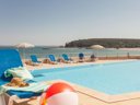 Camping Pas Cher vous présente avec son site Officiel campingpascher.fr, la Résidence Pierre & Vacances Cap Morgat, située sur la commune de Crozon dans le département Finistère (Bretagne) en France. La résidence Pierre & Vacances Cap Morgat, vous présente un hébergement de type appartement de 31 m² et télévision. La résidence Pierre & Vacances Cap Morgat vous propose du sam. 14 novembre au sam. 21 novembre 2026 pour 7 nuits à 413€. Cette location propose 233 dates différentes pour réserver votre séjour. Découvrez également les 2 autres gammes d'hébergements de la résidence. Piscine chauffée, Piscine extérieure, Centre équestre, Ping-pong,... En savoir plus : cliquez-ICI.