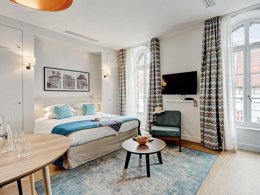 Camping Pas Cher vous présente avec son site Officiel campingpascher.fr, la Résidence Pierre & Vacances Premium Presqu'Ile De La Touques classé 5 étoiles, située sur la commune de Deauville dans le département Calvados (Basse Normandie) en France. La résidence Pierre & Vacances Premium Presqu'Ile De La Touques, vous présente un hébergement de type studio de 30 m² avec climatisation et télévision. La résidence Pierre & Vacances Premium Presqu'Ile De La Touques vous propose du sam. 31 octobre au sam. 07 novembre 2026 pour 7 nuits à 799€. Cette location propose 126 dates différentes pour réserver votre séjour. Découvrez également les 10 autres gammes d'hébergements de la résidence. Piscine couverte, Piscine extérieure, Aire de jeux enfants, Centre équestre, Salle de fitness, Épicerie,... En savoir plus : cliquez-ICI.