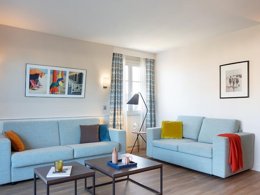 Camping Pas Cher vous présente avec son site Officiel campingpascher.fr, la Résidence Pierre & Vacances Premium Presqu'Ile De La Touques classé 5 étoiles, située sur la commune de Deauville dans le département Calvados (Basse Normandie) en France. La résidence Pierre & Vacances Premium Presqu'Ile De La Touques, vous présente un hébergement de type appartement de 60 m² et télévision. La résidence Pierre & Vacances Premium Presqu'Ile De La Touques vous propose du dimanche 04 janvier au dimanche 11 janvier 2026 pour 7 nuits à 972€. Cette location propose 74 dates différentes pour réserver votre séjour. Découvrez également les 10 autres gammes d'hébergements de la résidence. Piscine couverte, Piscine extérieure, Aire de jeux enfants, Centre équestre, Salle de fitness, Épicerie,... En savoir plus : cliquez-ICI.