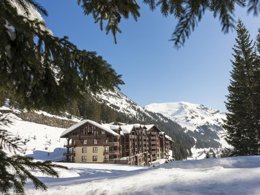 Camping Pas Cher vous présente avec son site Officiel campingpascher.fr, la Résidence Pierre & Vacances Premium Les Terrasses D'Eos classé 5 étoiles, située sur la commune de Flaine dans le département Haute-savoie (Rhône Alpes) en France. La résidence Pierre & Vacances Premium Les Terrasses D'Eos, vous présente un hébergement de type appartement de 46 m² et télévision. La résidence Pierre & Vacances Premium Les Terrasses D'Eos vous propose du sam. 22 août au sam. 29 août 2026 pour 7 nuits à 886€. Cette location propose 39 dates différentes pour réserver votre séjour. Découvrez également les 6 autres gammes d'hébergements de la résidence. Piscine chauffée, Piscine extérieure, Salle de fitness, Dépôt de pain,... En savoir plus : cliquez-ICI.