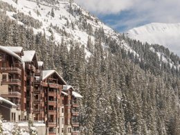 Camping Pas Cher vous présente avec son site Officiel campingpascher.fr, la Résidence Pierre & Vacances Premium Les Terrasses D'Eos classé 5 étoiles, située sur la commune de Flaine dans le département Haute-savoie (Rhône Alpes) en France. La résidence Pierre & Vacances Premium Les Terrasses D'Eos, vous présente un hébergement de type appartement de 49 m² et télévision. La résidence Pierre & Vacances Premium Les Terrasses D'Eos vous propose du sam. 22 août au sam. 29 août 2026 pour 7 nuits à 978€. Cette location propose 23 dates différentes pour réserver votre séjour. Découvrez également les 6 autres gammes d'hébergements de la résidence. Piscine chauffée, Piscine extérieure, Salle de fitness, Dépôt de pain,... En savoir plus : cliquez-ICI.