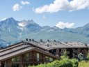 Camping Pas Cher vous présente avec son site Officiel campingpascher.fr, la Résidence Pierre & Vacances Premium Les Alpages De Chantel classé 5 étoiles, située sur la commune de Bourg St Maurice dans le département Savoie (Rhône Alpes) en France. La résidence Pierre & Vacances Premium Les Alpages De Chantel vous propose un hébergement de type appartement de 50 m² (télévision). L'établissement vous propose 5 autres types d'hébergements. Découvrez tous nos séjours à petits prix dans la commune et aux alentours de Bourg St Maurice du département : Savoie (Rhône Alpes). Piscine chauffée, Piscine couverte, Salle de fitness, Dépôt de pain,... En savoir plus : cliquez-ICI.