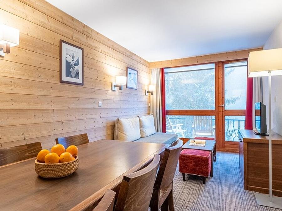Camping Pas Cher vous présente avec son site Officiel campingpascher.fr, la Résidence Pierre & Vacances Le Belmont classé 3 étoiles, située sur la commune de Bourg St Maurice dans le département Savoie (Rhône Alpes) en France. La résidence Pierre & Vacances Le Belmont, vous présente un hébergement de type appartement de 50 m² et télévision. La résidence Pierre & Vacances Le Belmont vous propose du sam. 22 août au sam. 29 août 2026 pour 7 nuits à 724€. Cette location propose 21 dates différentes pour réserver votre séjour. Découvrez également les 6 autres gammes d'hébergements de la résidence. Baby-foot, Canyoning, Centre équestre, Court de tennis, Cyclisme, Ping-pong, Piscine, Randonnée, Tir à l’arc, Bar, Dépôt de pain, Épicerie,... En savoir plus : cliquez-ICI.