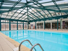 Camping Pas Cher vous présente avec son site Officiel campingpascher.fr, la Résidence Pierre & Vacances Centre classé 3 étoiles, située sur la commune de La Rochelle dans le département Charente-maritime (Poitou Charentes) en France. La résidence Pierre & Vacances Centre, vous présente un hébergement de type appartement de 18 m² et télévision. La résidence Pierre & Vacances Centre vous propose du dimanche 03 janvier au dimanche 10 janvier 2027 pour 7 nuits à 453€. Cette location propose 302 dates différentes pour réserver votre séjour. Découvrez également les 4 autres gammes d'hébergements de la résidence. Piscine chauffée, Piscine couverte,... En savoir plus : cliquez-ICI.